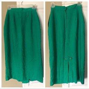 Vintage pencil skirt with pockets!